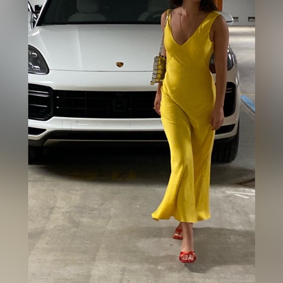 ASCENO 100% Silk Yellow MIDI Dress - Picture 2 of 4